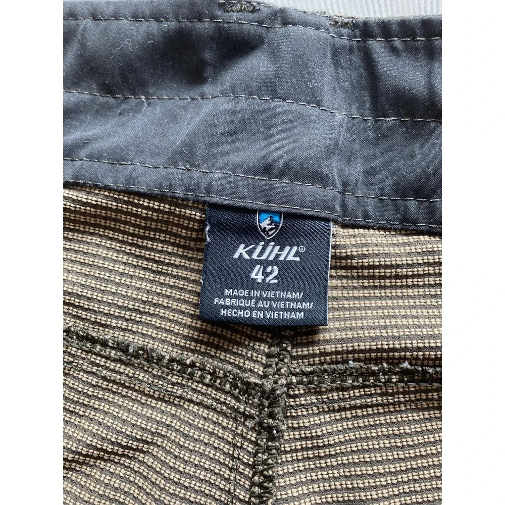 Kuhl Shorts Mens 42 Brown Polyester Chino Performance Travel Casual Summer EUC